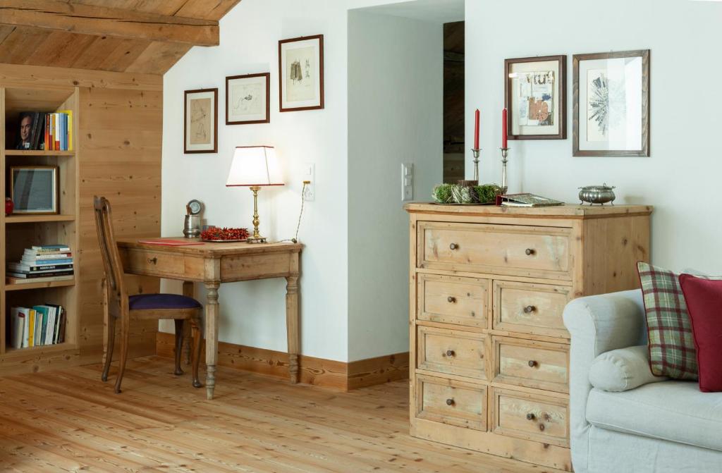 Ches'Ota - La Punt room 4